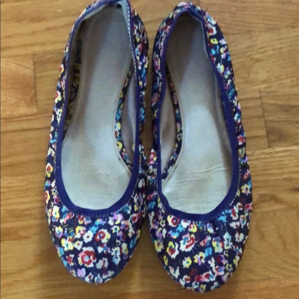 Gap Floral Flats